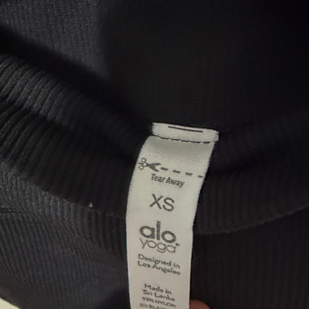 Alo Ribbed Legging - Picture 4 of 4